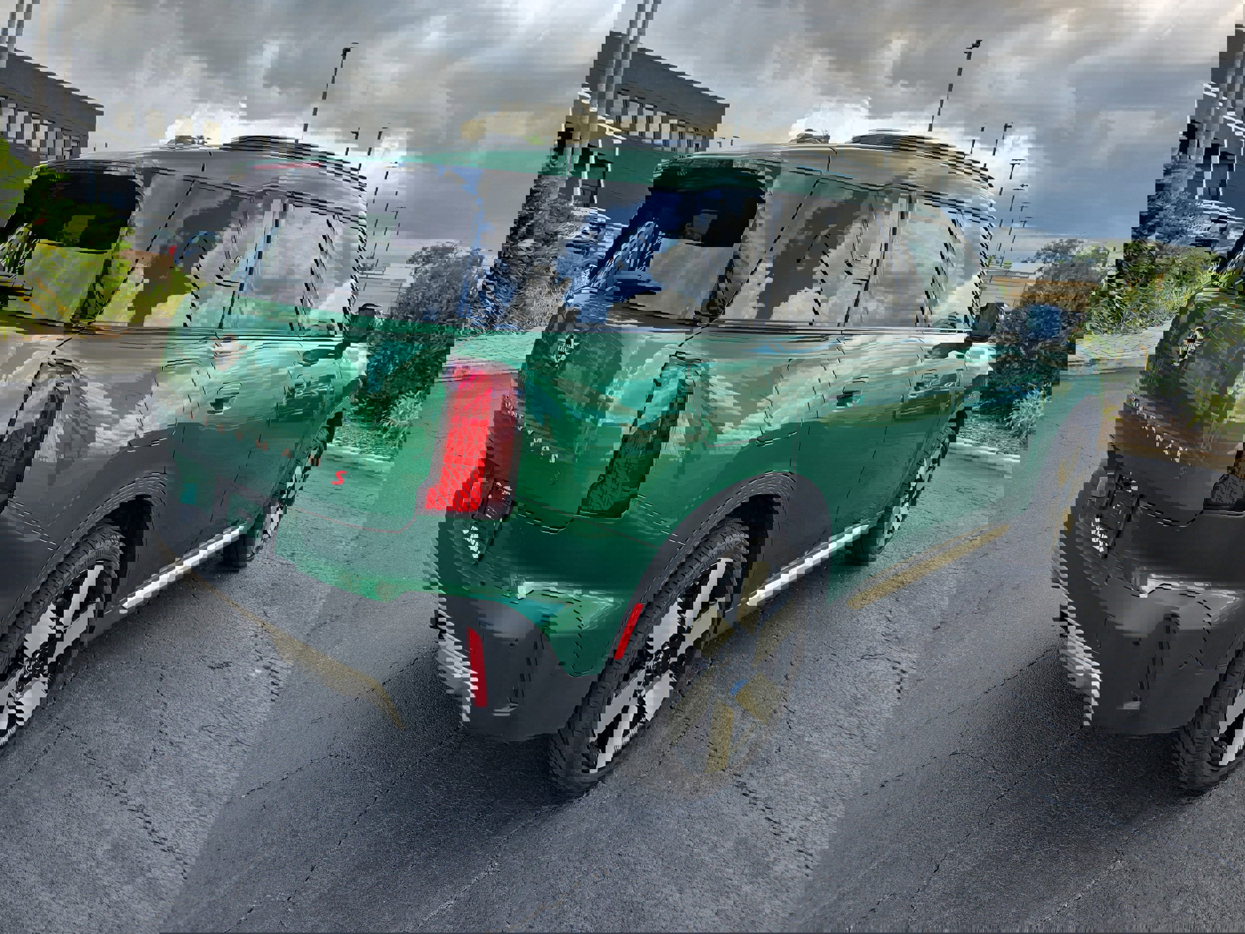 Used 2025 MINI Cooper Countryman S w/ Comfort Package Max image 6