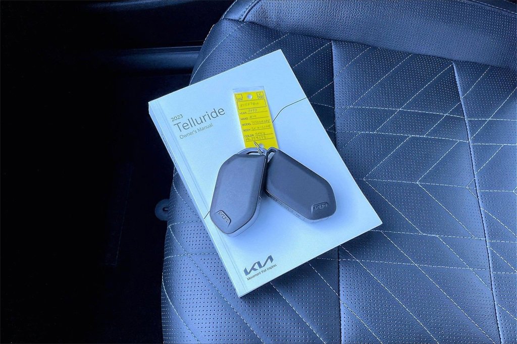 Used 2023 Kia Telluride SX X-Line image 11