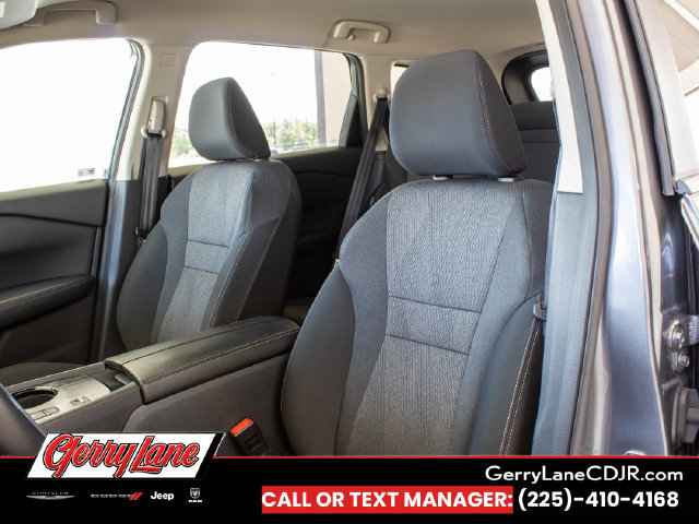 Used 2025 Nissan Rogue SV FWD image 12