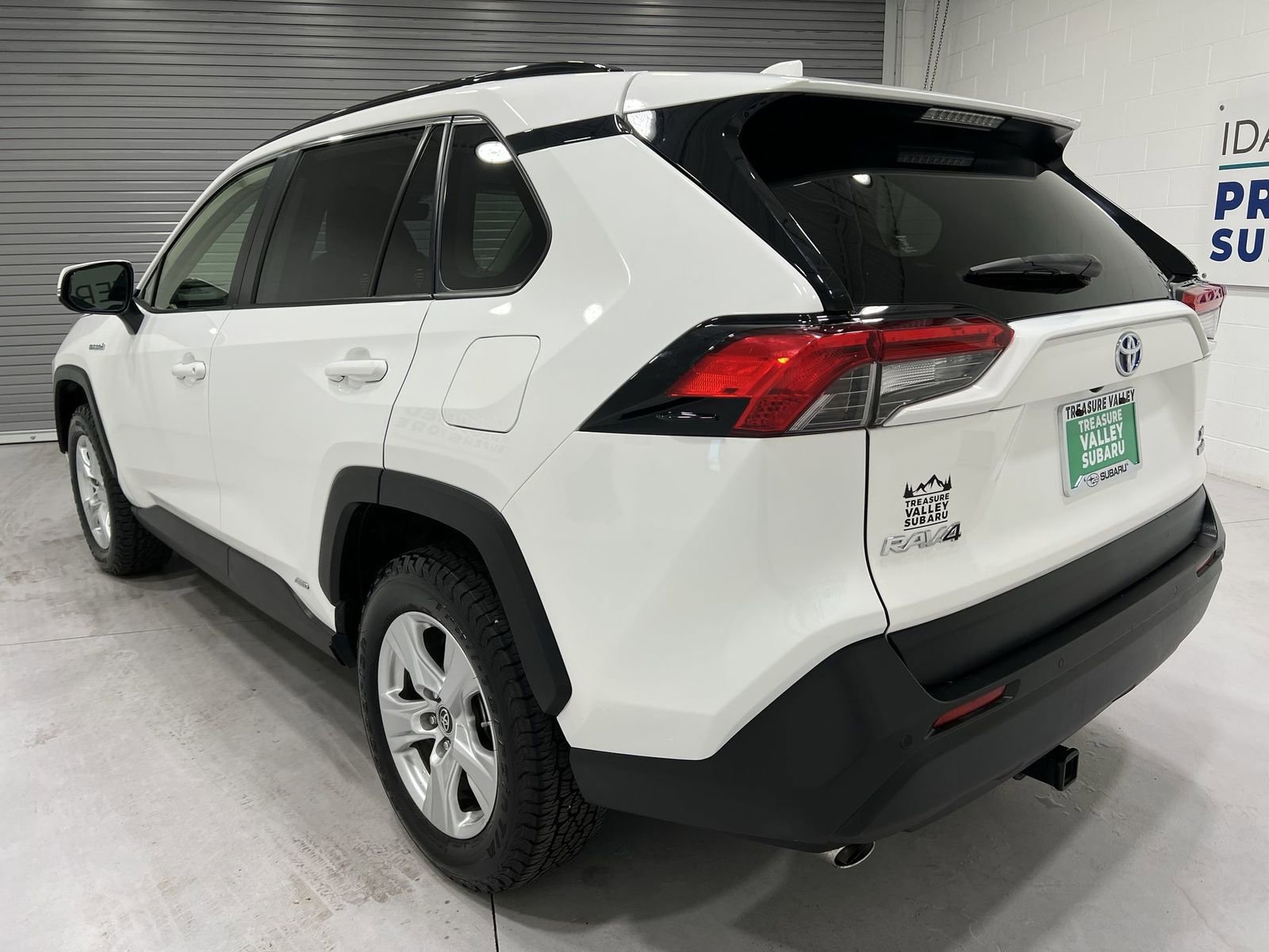 Used 2019 Toyota RAV4 XLE w/ Convenience Package image 6