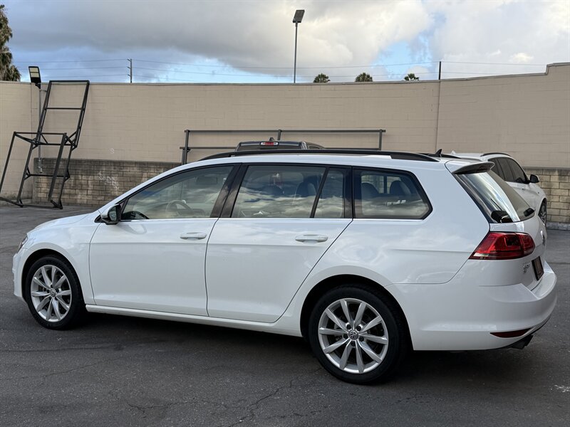 Used 2017 Volkswagen Golf SE FWD image 11