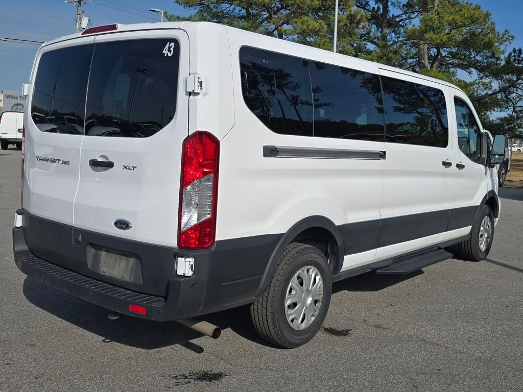Used 2023 Ford Transit 350 XLT image 3