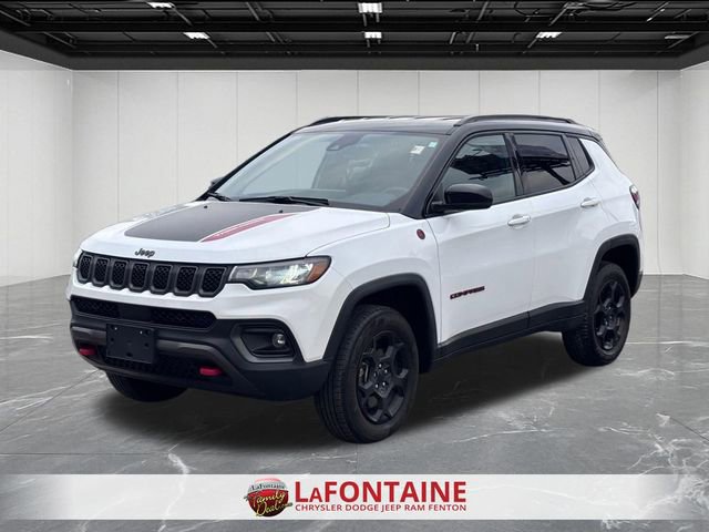 Used 2023 Jeep Compass Trailhawk video 1