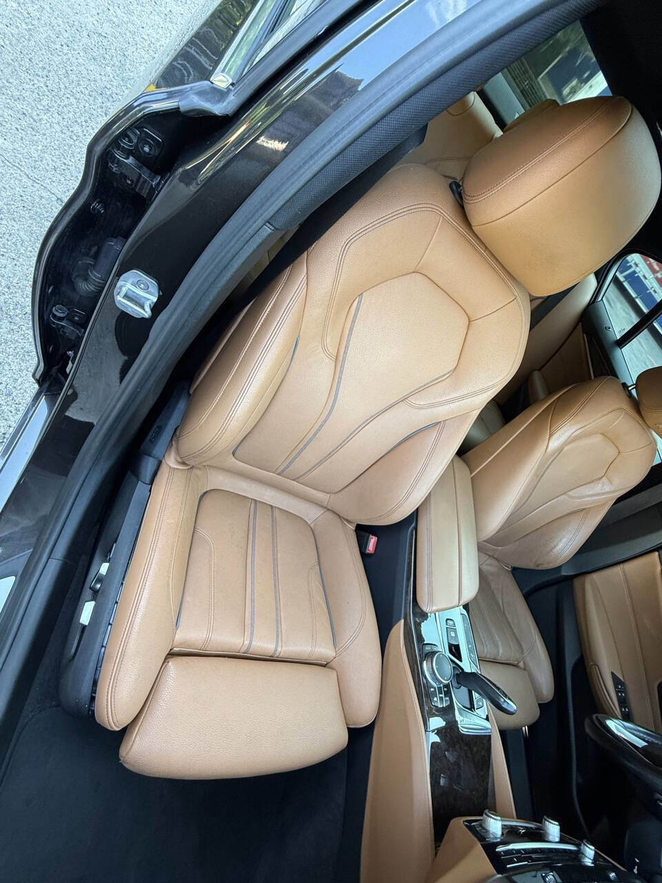 Used 2019 BMW 530i w/ Luxury Package RWD image 20