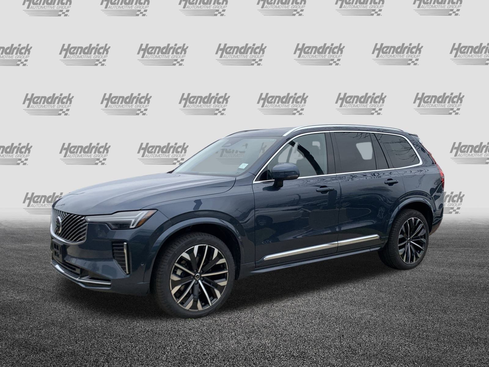 Used 2025 Volvo XC90 B6 Plus image 5