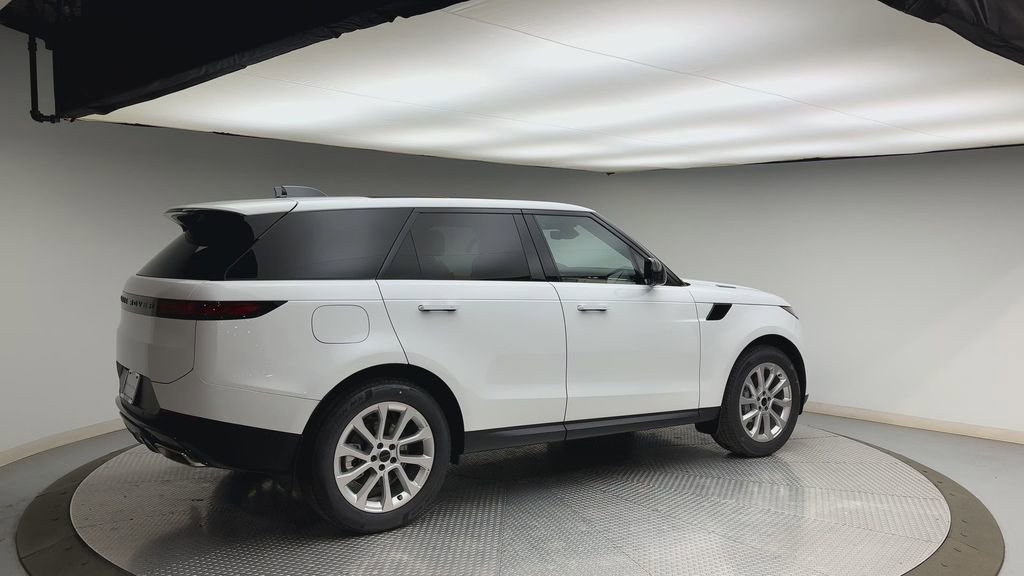New 2026 Land Rover Range Rover Sport SE AWD/4WD image 2