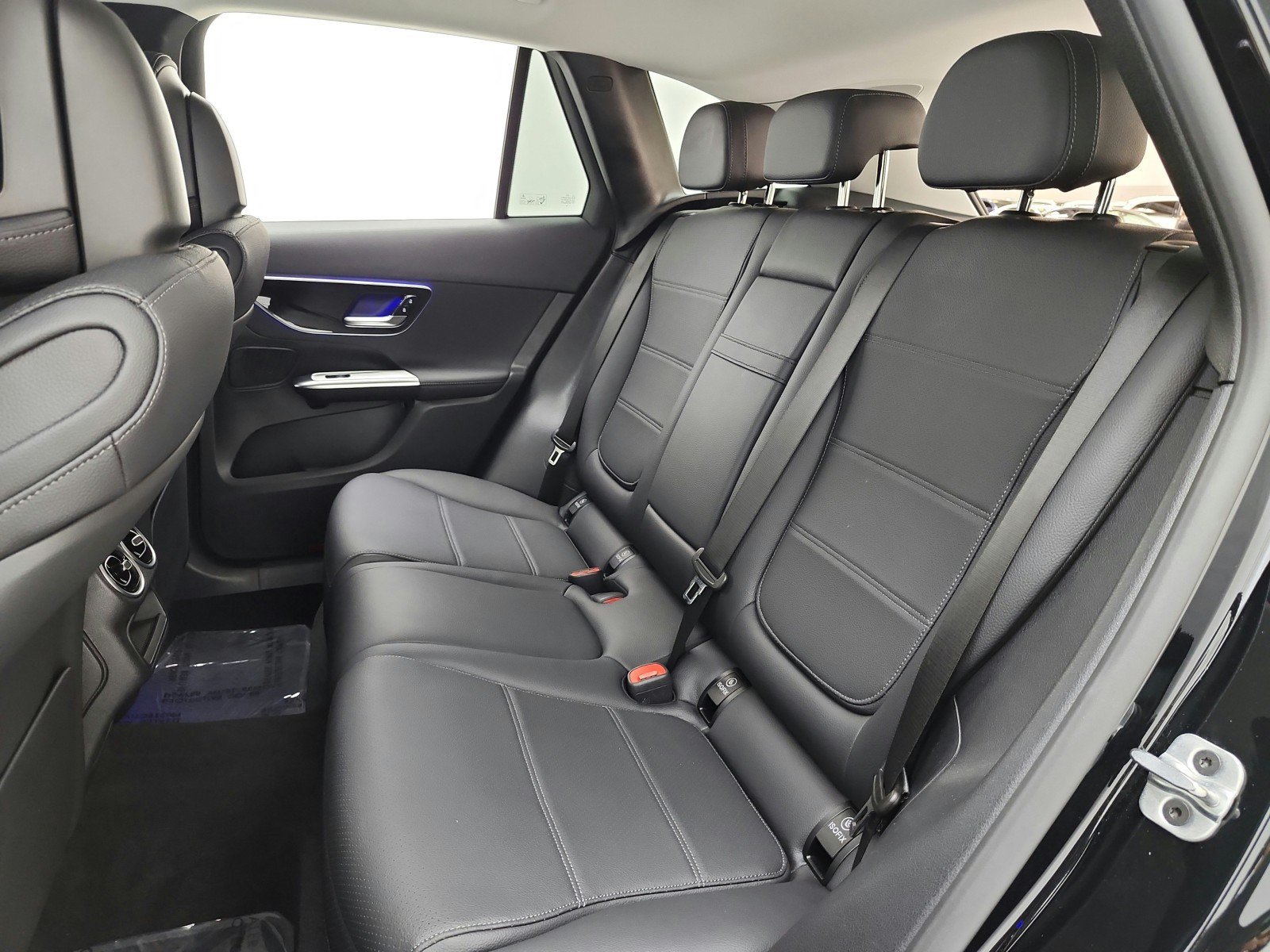Used 2025 Mercedes-Benz GLC 350e 4MATIC image 15