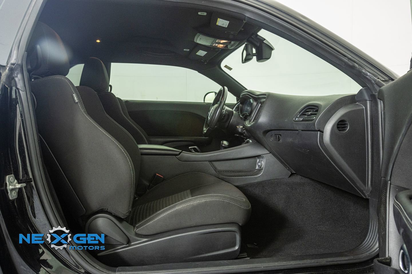Used 2019 Dodge Challenger GT image 29