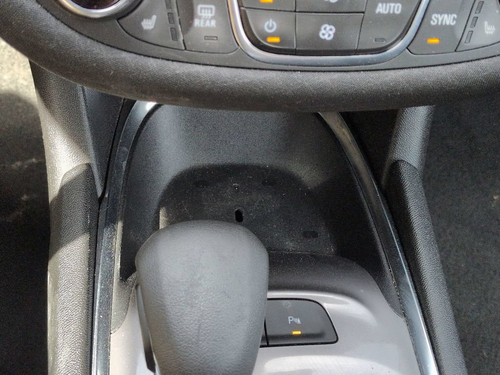 Used 2024 Chevrolet Malibu LT FWD image 32