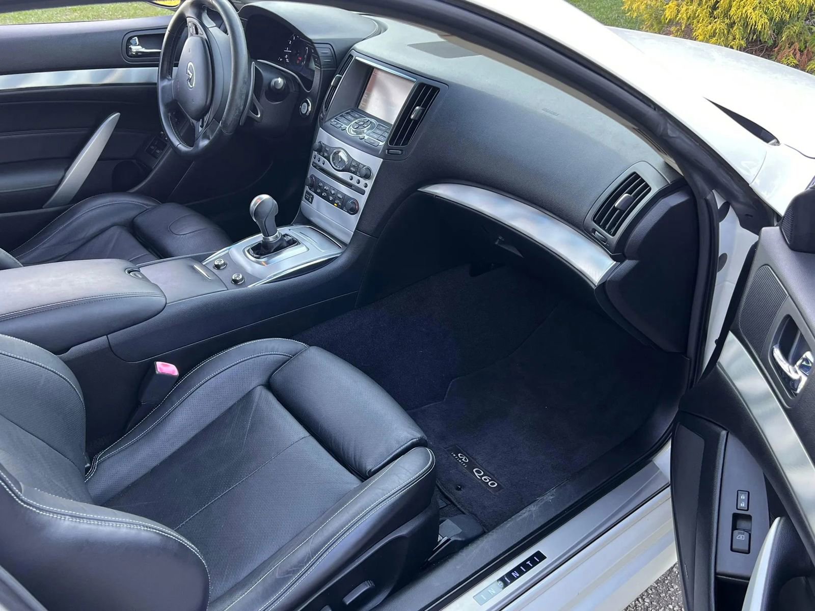 Used 2014 INFINITI Q60 Journey w/ Premium Package RWD image 30