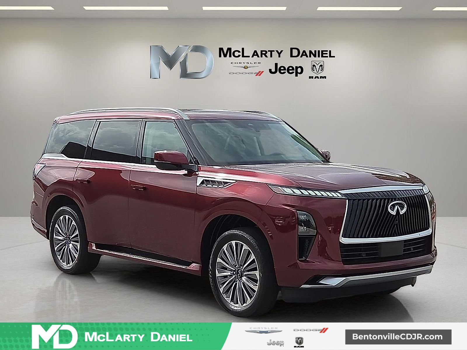 Used 2025 INFINITI QX80 Sensory AWD/4WD image 1