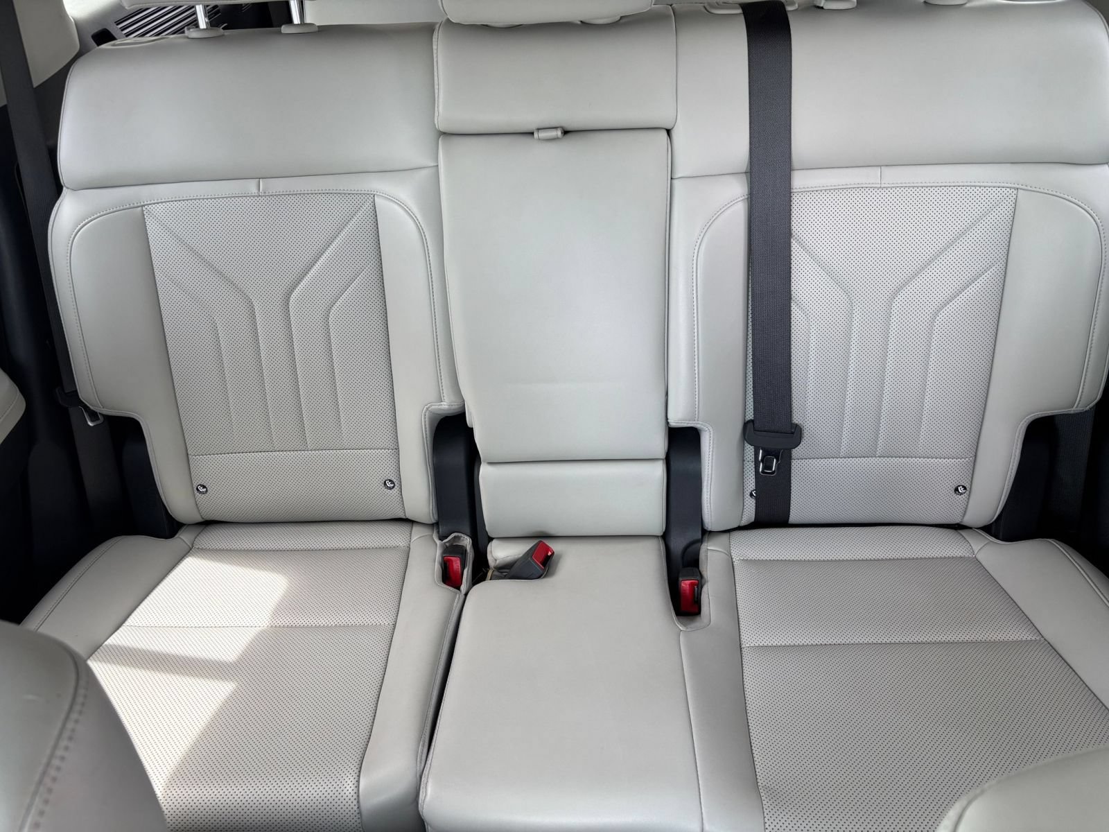 Used 2025 Hyundai Santa Fe SEL FWD image 40