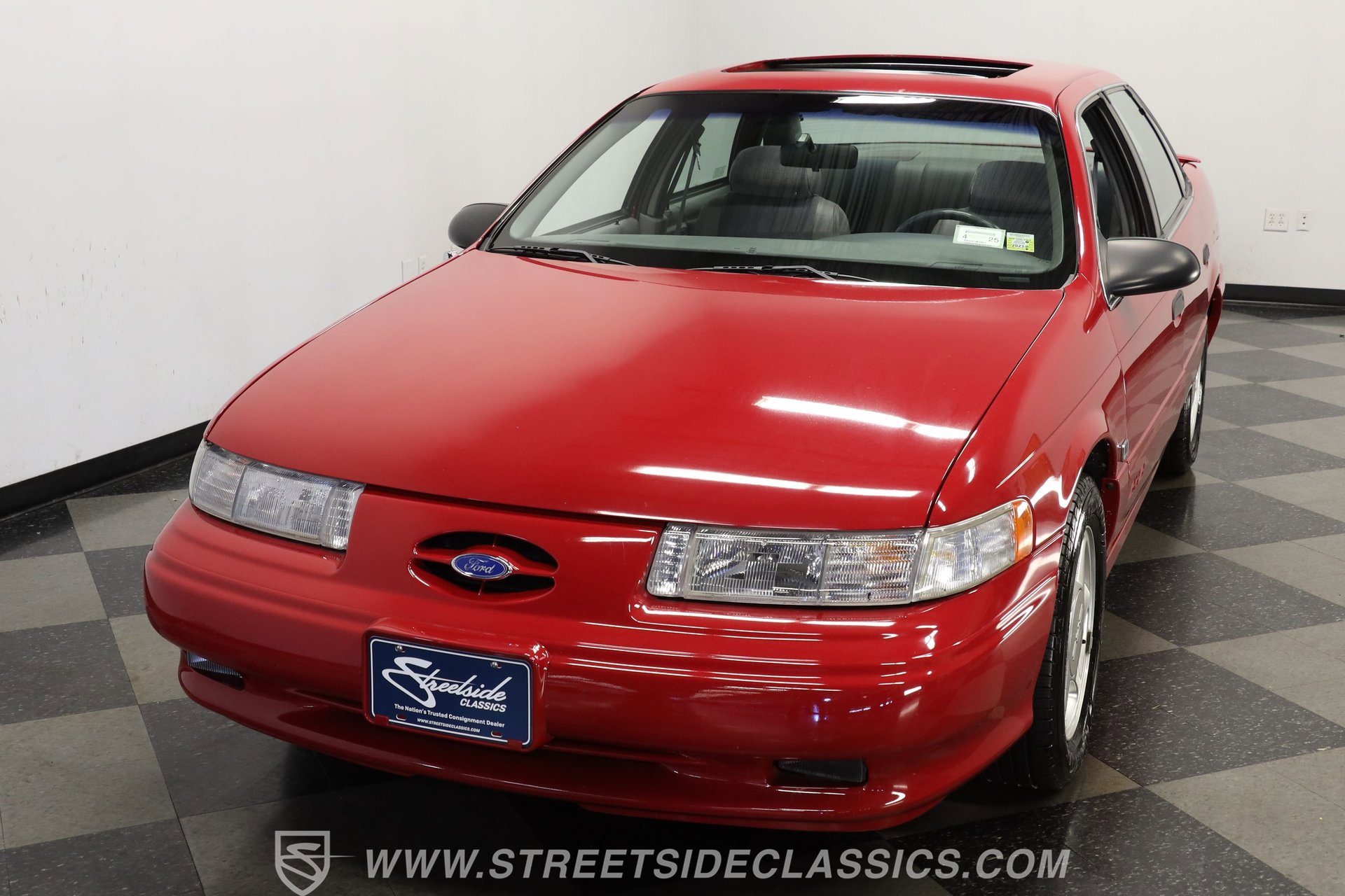Used 1993 Ford Taurus SHO image 16