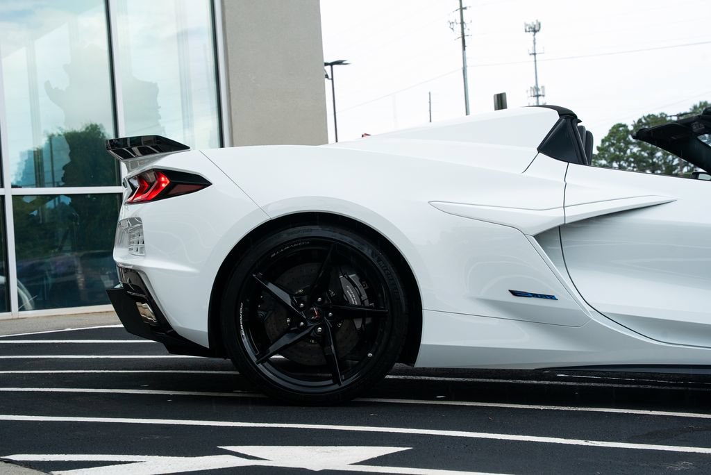 Used 2024 Chevrolet Corvette E-Ray AWD/4WD image 13