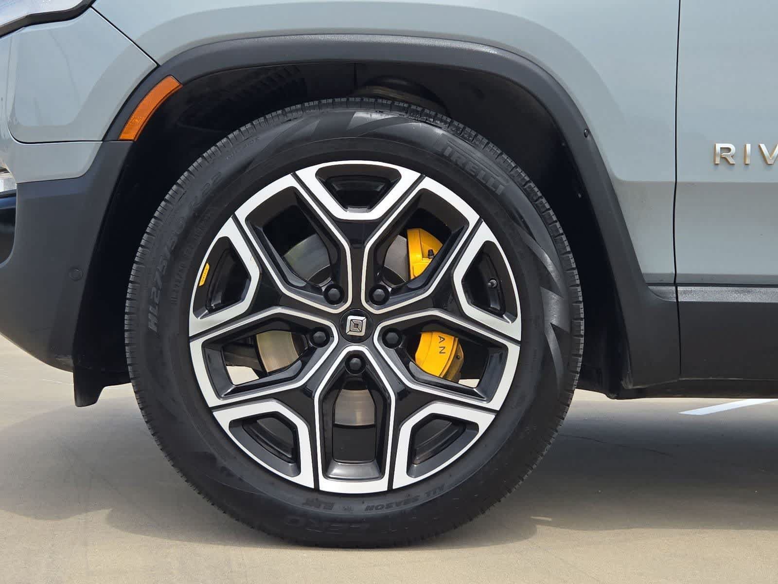 Used 2022 Rivian R1T Adventure AWD/4WD image 12