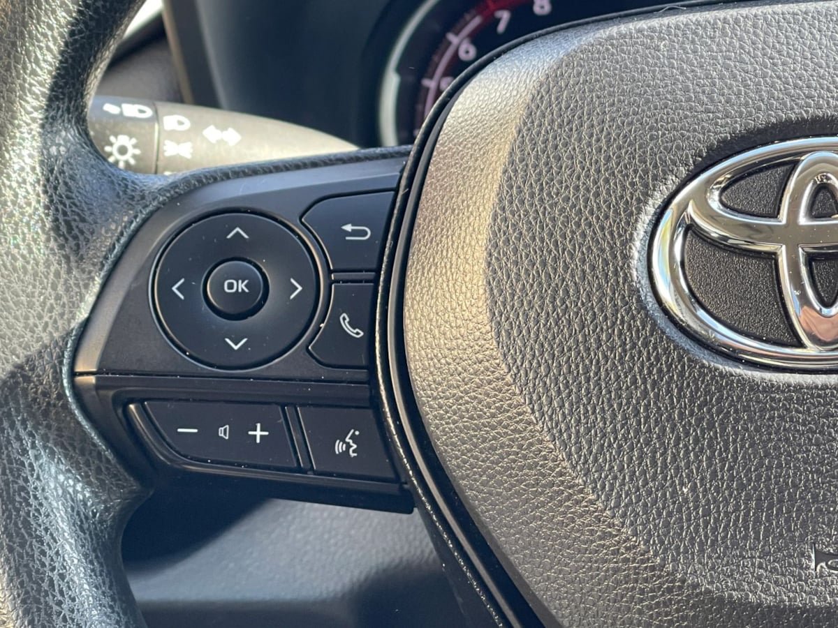 Used 2025 Toyota RAV4 LE FWD image 15