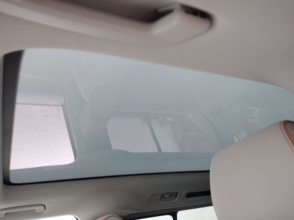 New 2025 Volkswagen ID. Buzz 1st Edition image 26