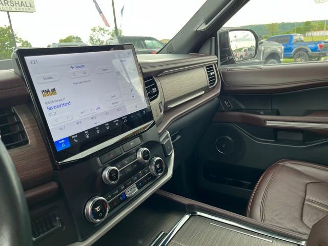 Used 2023 Ford Expedition Limited AWD/4WD image 21
