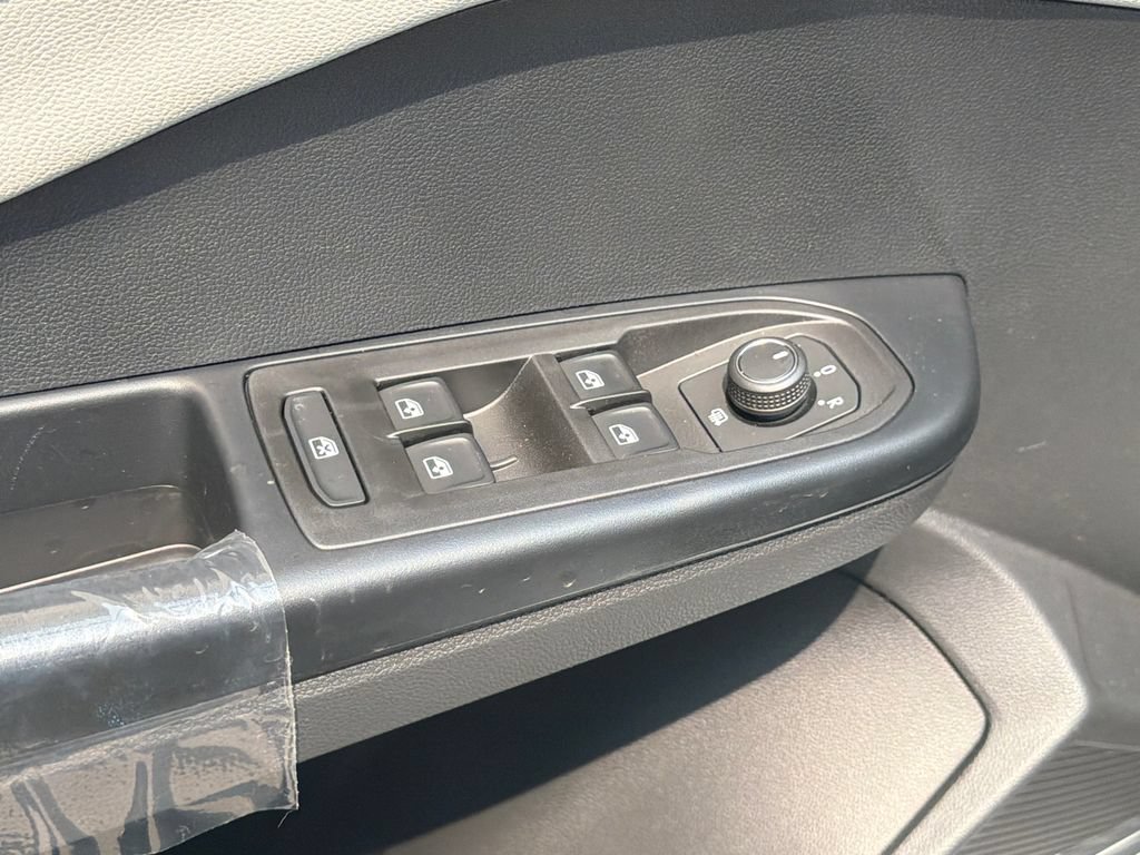 New 2026 Volkswagen Taos SEL AWD/4WD image 27