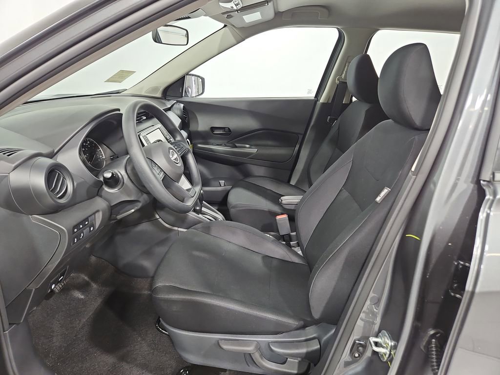 New 2025 Nissan Kicks Play S image 10