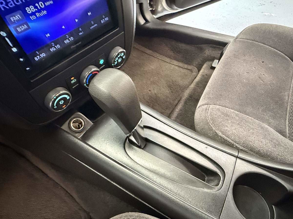 Used 2006 Chevrolet Monte Carlo LS FWD image 17