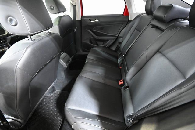 Used 2019 Volkswagen Jetta SEL w/ Cold Weather Package image 8