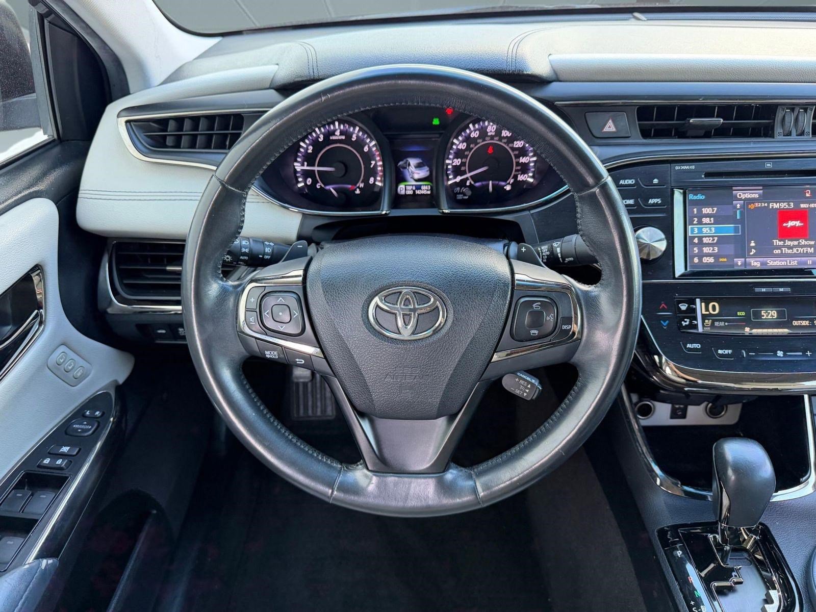 Used 2015 Toyota Avalon Limited FWD image 25