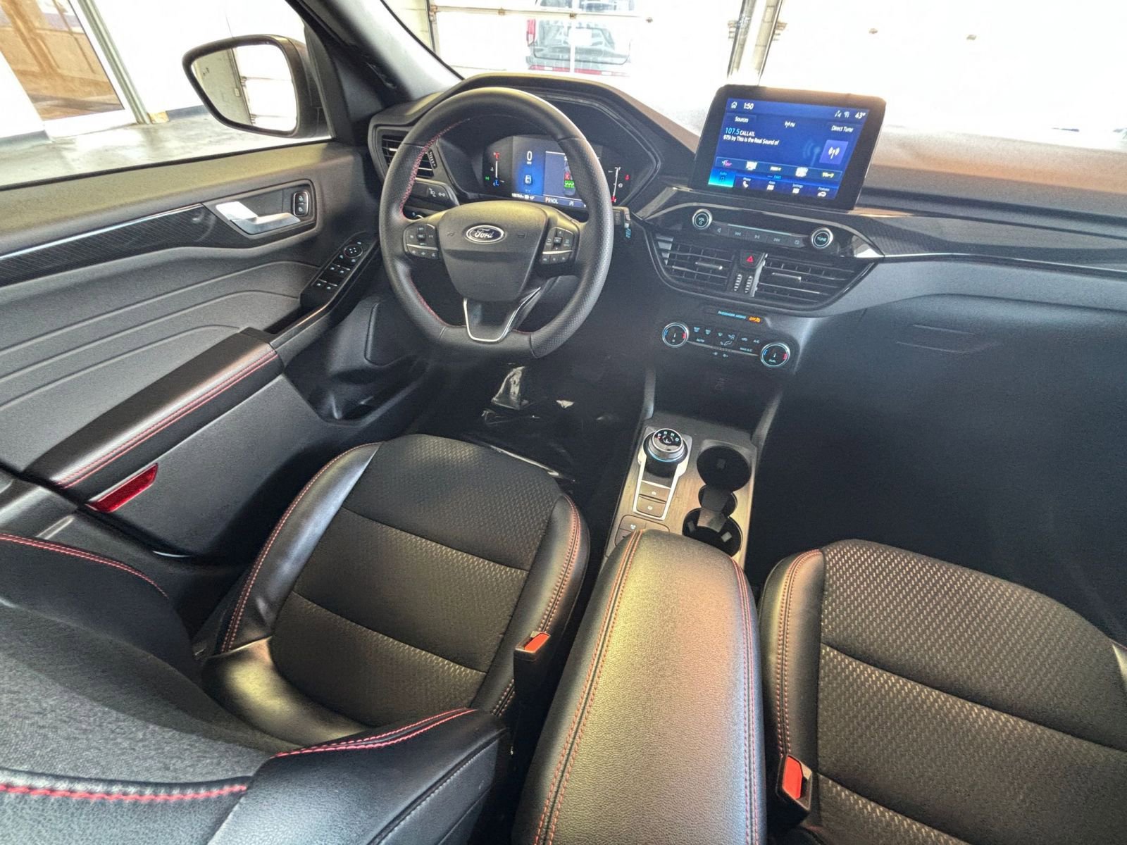 Used 2025 Ford Escape ST-Line AWD/4WD image 35