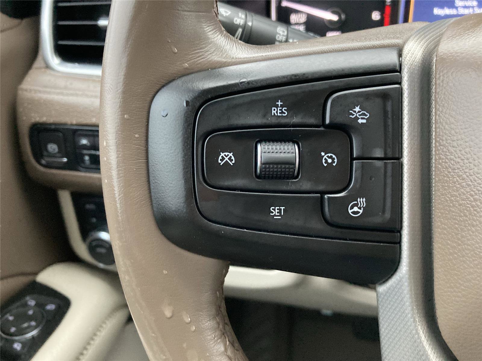 Used 2021 GMC Yukon Denali w/ Denali Premium Package image 18