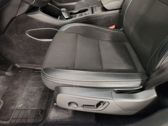 Used 2020 Volvo XC40 T4 Momentum FWD image 25