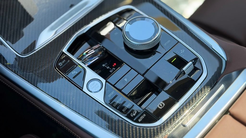 New 2027 BMW X7 M60i AWD/4WD image 20
