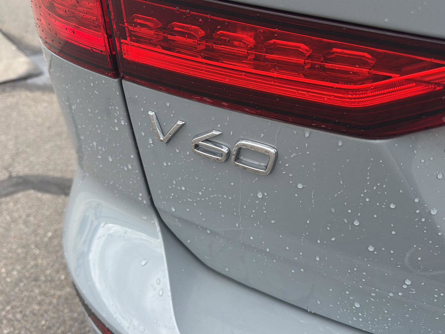 Used 2025 Volvo V60 B5 Cross Country Plus AWD/4WD image 4