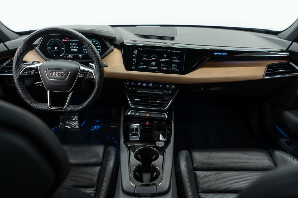 Used 2024 Audi e-tron GT Premium Plus w/ Executive Package AWD/4WD image 10