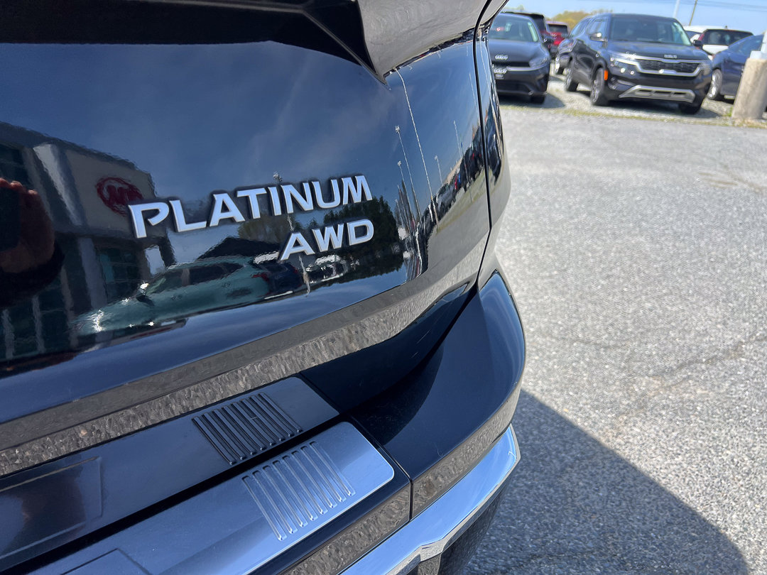 Used 2024 Nissan Rogue Platinum w/ Platinum Premium Package image 5