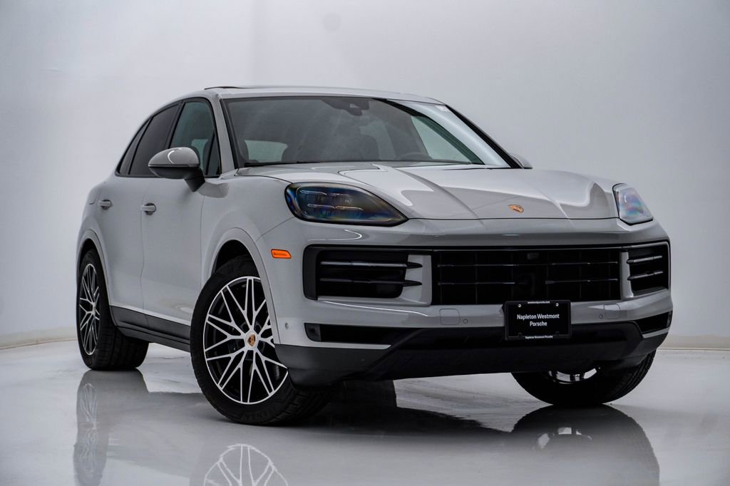 Certified 2025 Porsche Cayenne AWD/4WD image 8