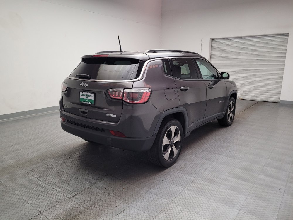 Used 2017 Jeep Compass Latitude w/ Safe & Security Group AWD/4WD image 9