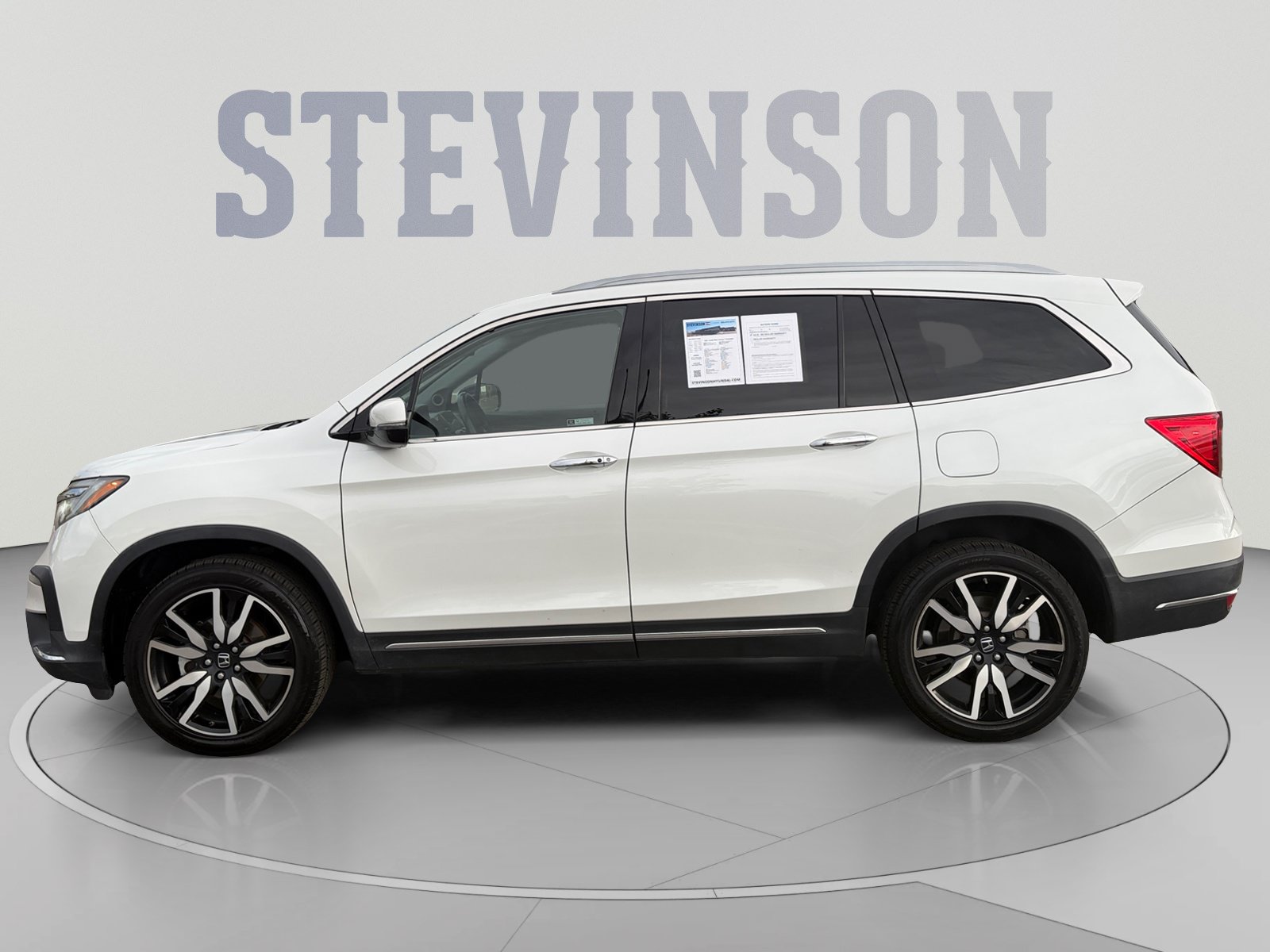 Used 2021 Honda Pilot Touring image 2