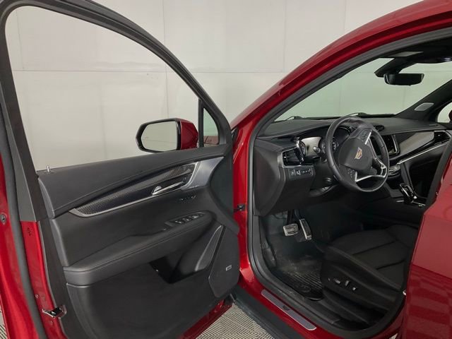 Certified 2025 Cadillac XT6 Sport w/ Technology Package image 23