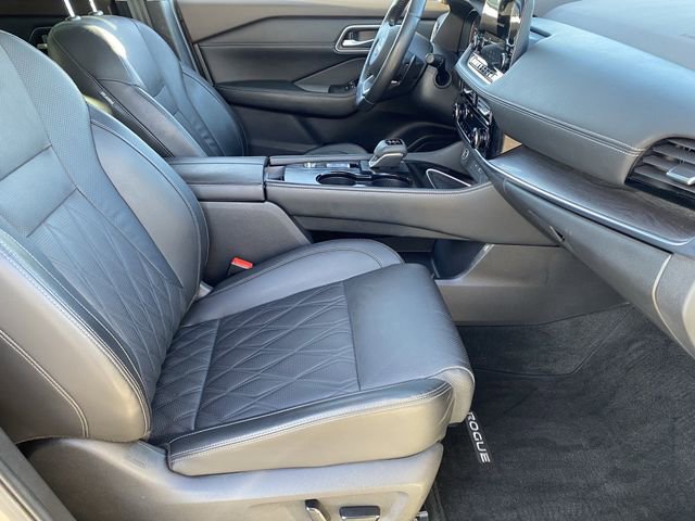 Used 2023 Nissan Rogue Platinum w/ Platinum Premium Package image 12