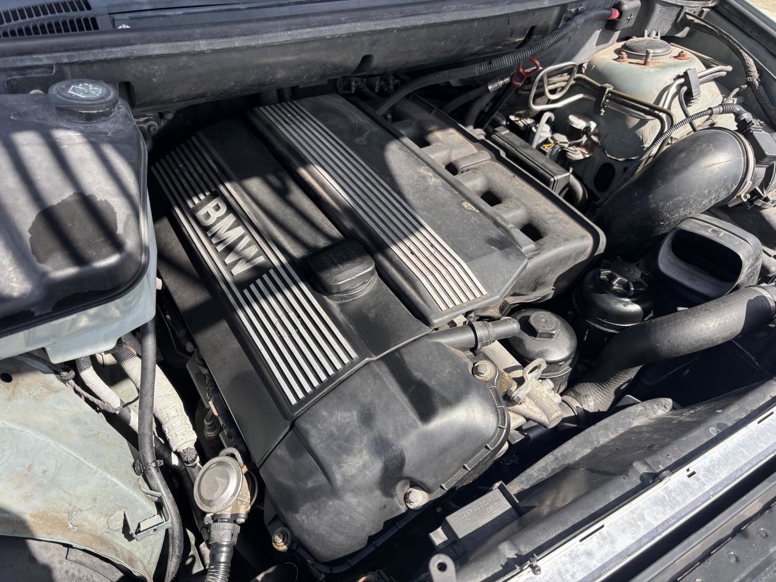 Used 2002 BMW X5 3.0i image 33