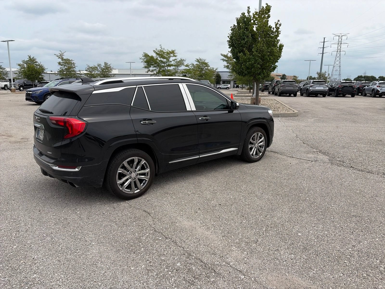 Used 2018 GMC Terrain Denali w/ Advanced Safety Package AWD/4WD image 12