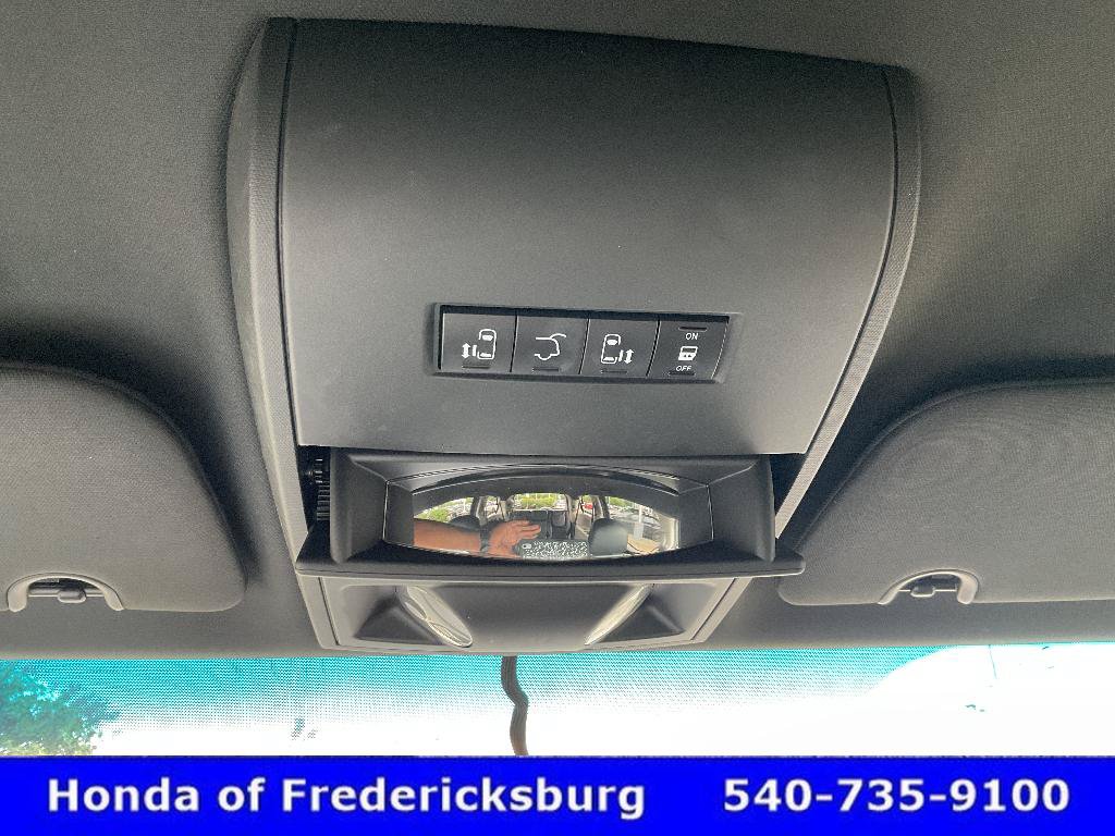 Used 2017 Dodge Grand Caravan SXT FWD image 41