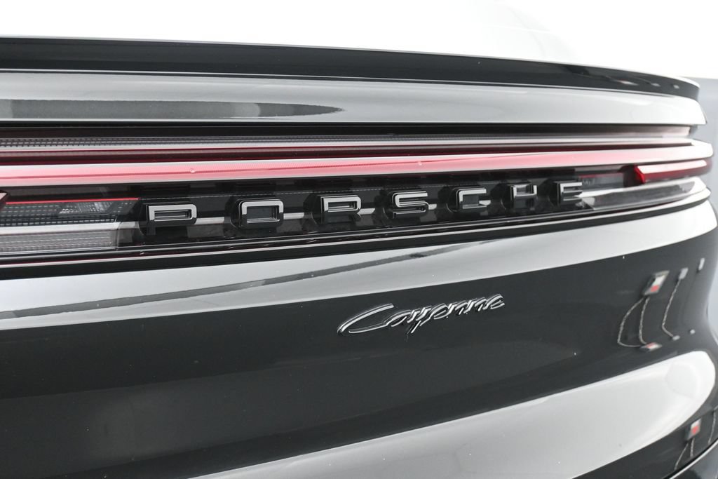 Certified 2026 Porsche Cayenne E-Hybrid Coupe AWD/4WD image 14