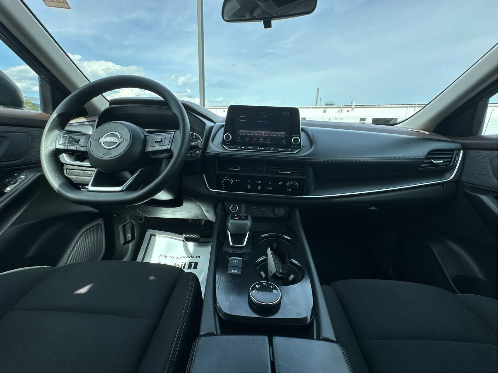 Used 2023 Nissan Rogue S AWD/4WD image 26