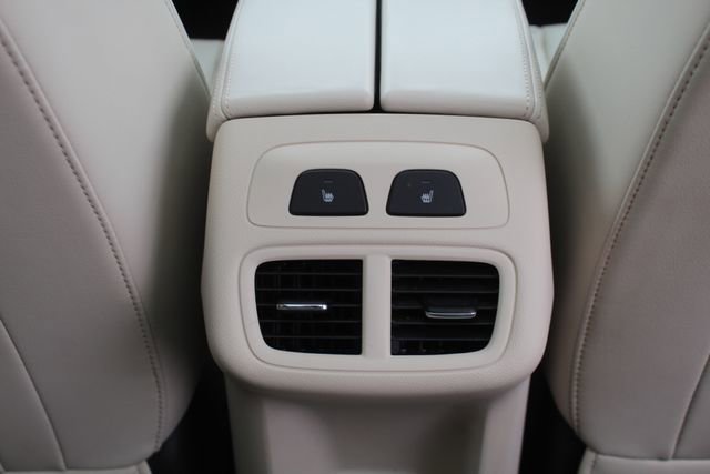 Used 2022 Buick Envision Avenir w/ Technology Package II FWD image 19