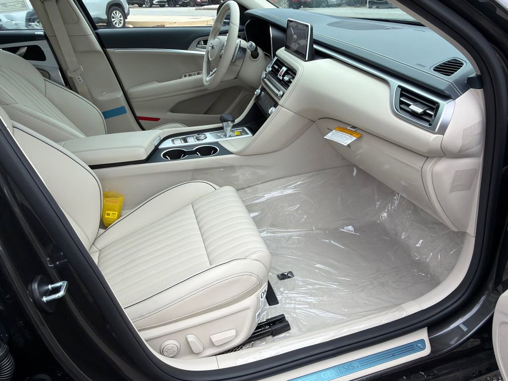 New 2026 Genesis G70 2.5T Prestige image 13