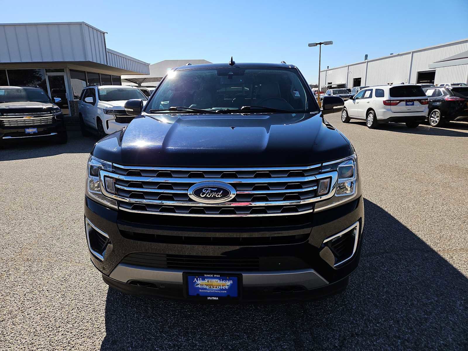 Used 2021 Ford Expedition Limited image 3