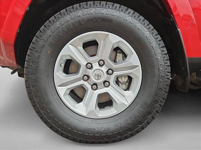 Used 2019 Toyota 4Runner SR5 AWD/4WD image 29