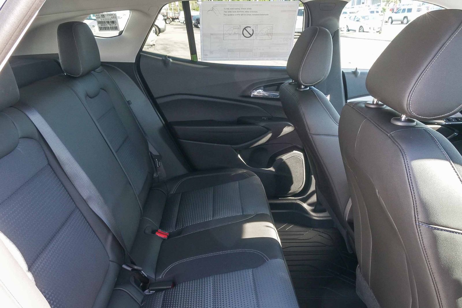 New 2026 Chevrolet Trax LT w/ LT Convenience Package FWD image 15