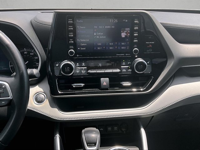 Used 2021 Toyota Highlander XLE FWD image 8